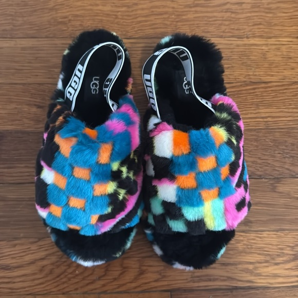 Ugg Fluff Yeah Check Slides - Picture 13 of 14